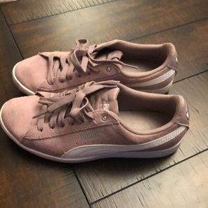 Women’s Puma Tennis Shoes